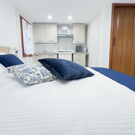 Blue Eyes Apartment *